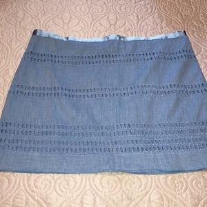 Gap skirt